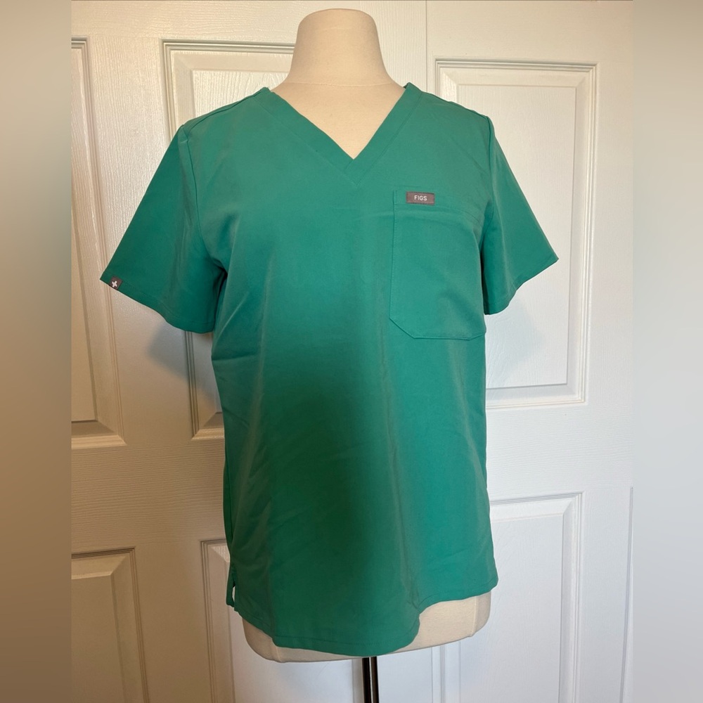 Figs Catarina surgical green M top